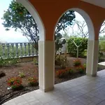 Laguna By Interhome أرونا